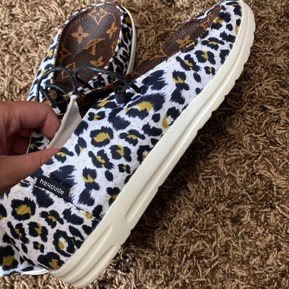 Slides - Picture 4 of 4